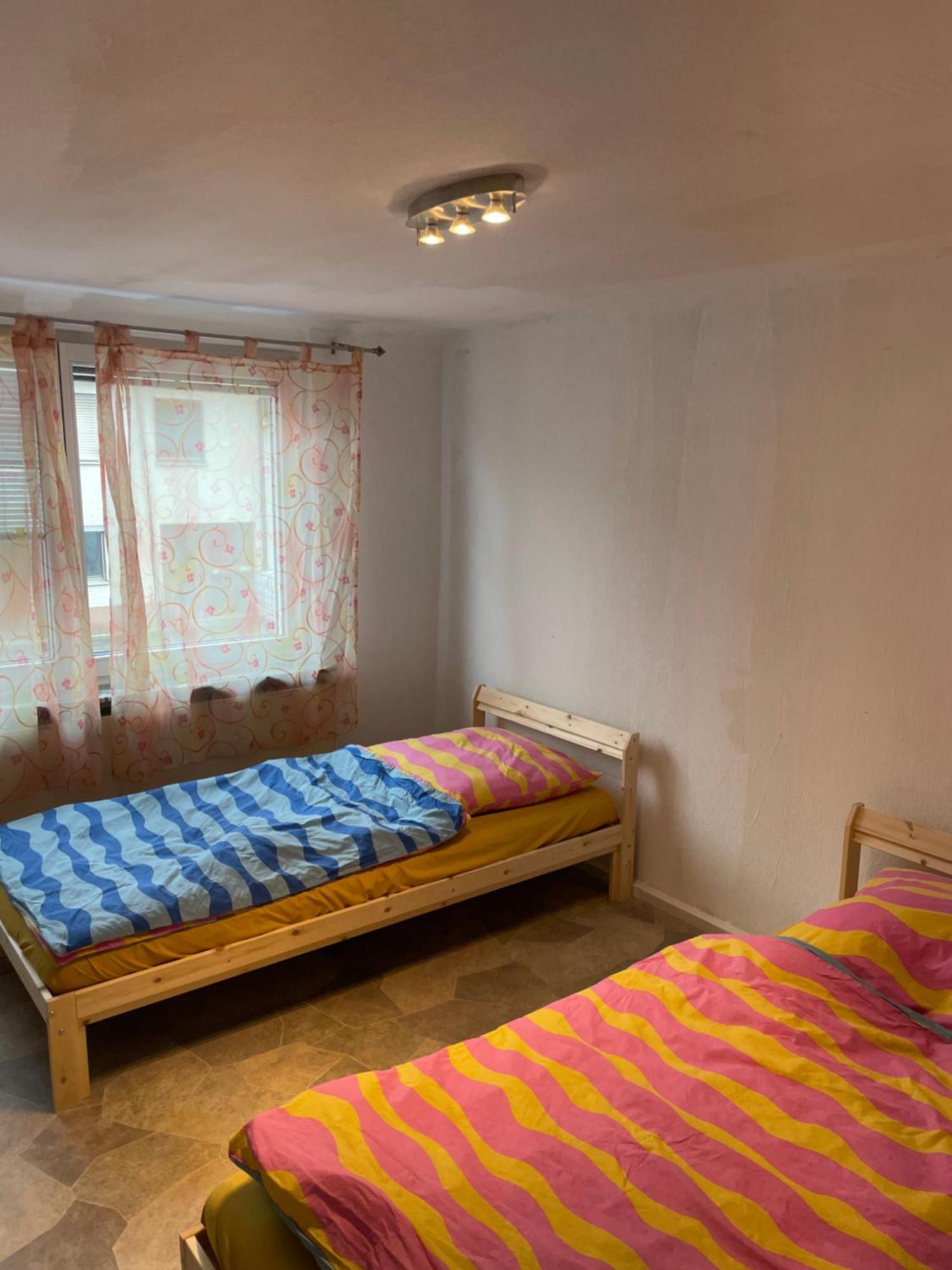 Haus Dambacher - Arbeiter-Monteurzimmer Nuertingen Eksteriør billede