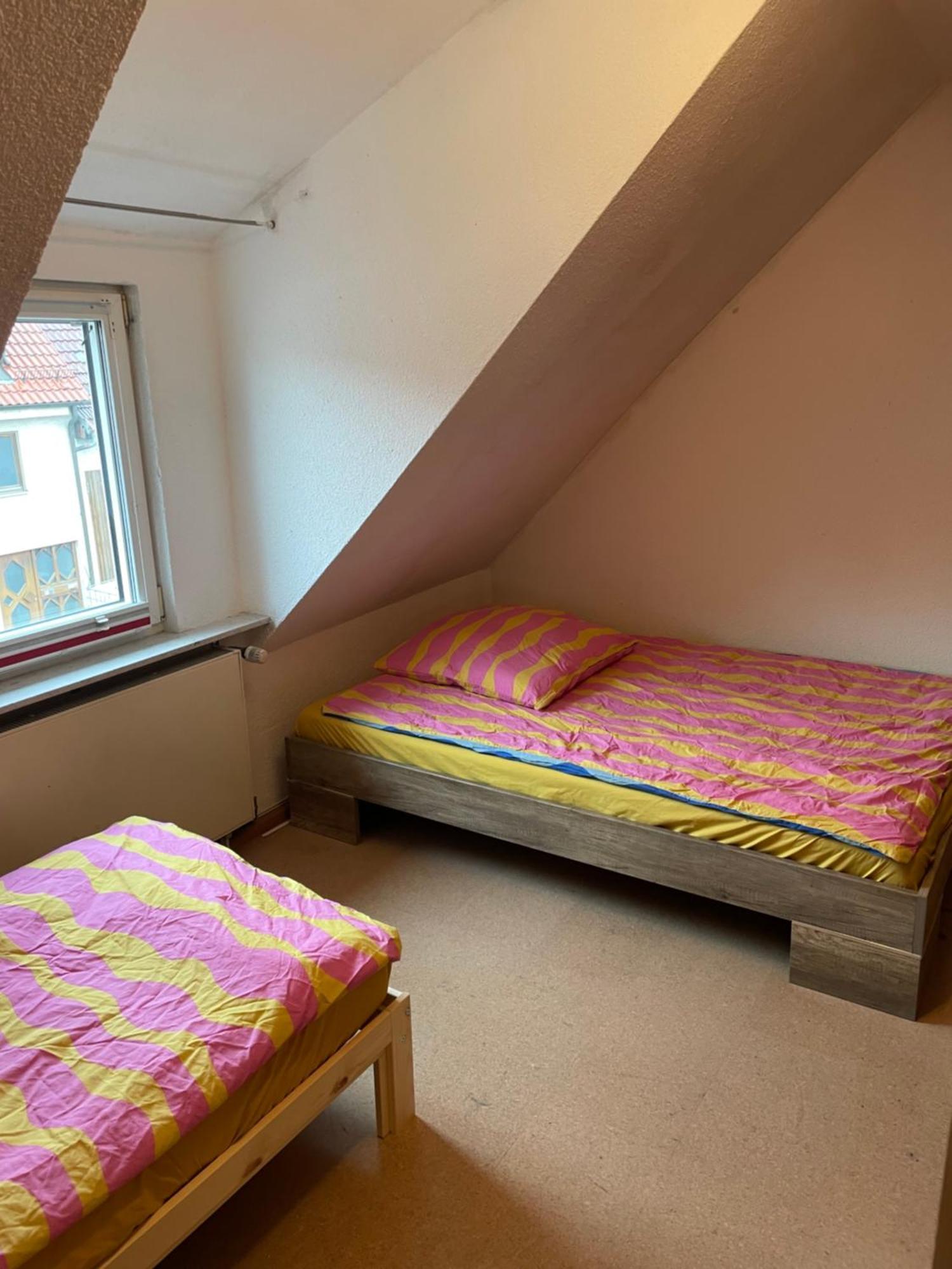 Haus Dambacher - Arbeiter-Monteurzimmer Nuertingen Eksteriør billede