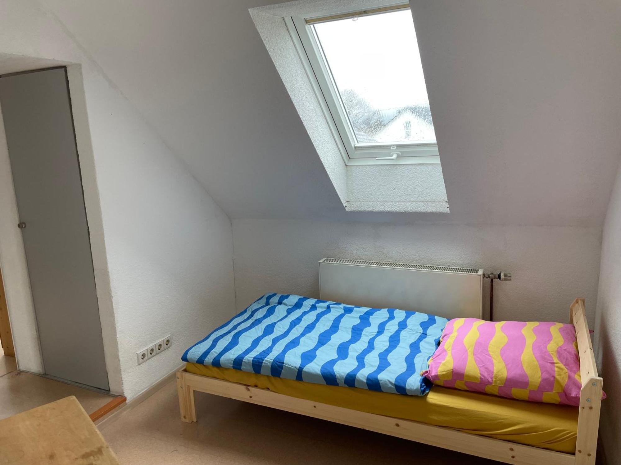 Haus Dambacher - Arbeiter-Monteurzimmer Nuertingen Eksteriør billede