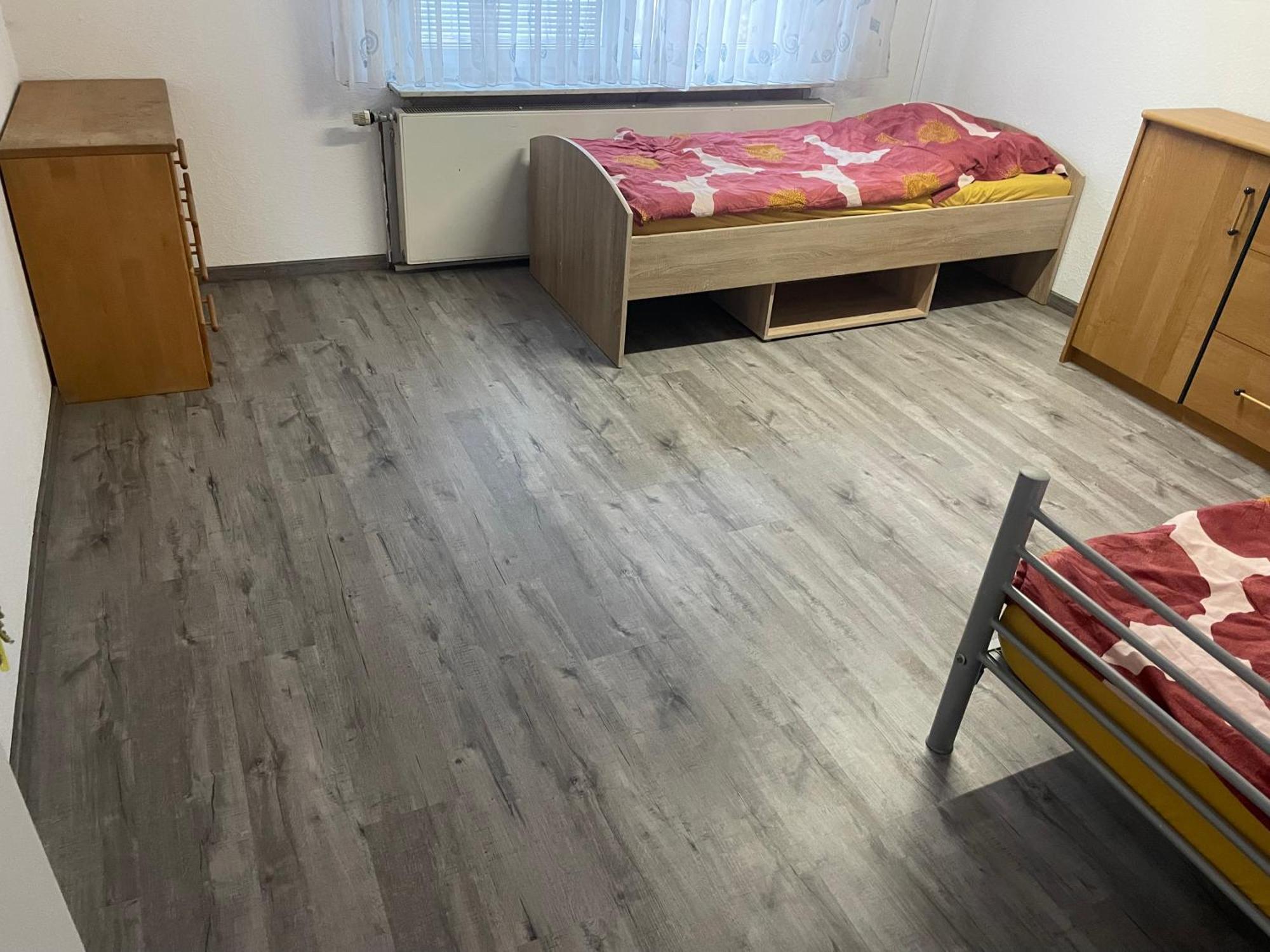 Haus Dambacher - Arbeiter-Monteurzimmer Nuertingen Eksteriør billede